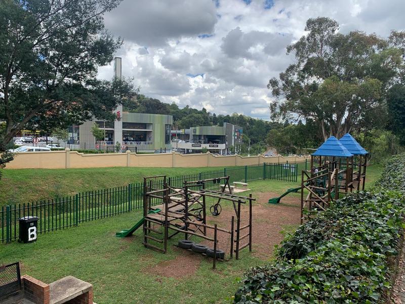 2 Bedroom Property for Sale in Helderkruin Gauteng