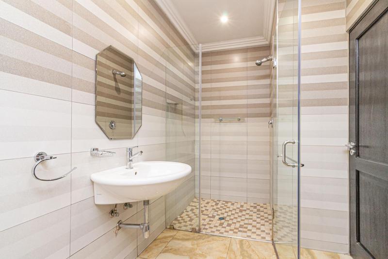 6 Bedroom Property for Sale in Bryanston Gauteng