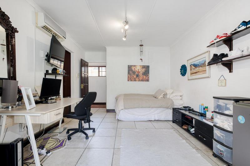 7 Bedroom Property for Sale in Bryanston Gauteng