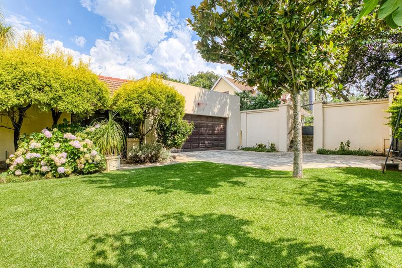 7 Bedroom Property for Sale in Bryanston Gauteng