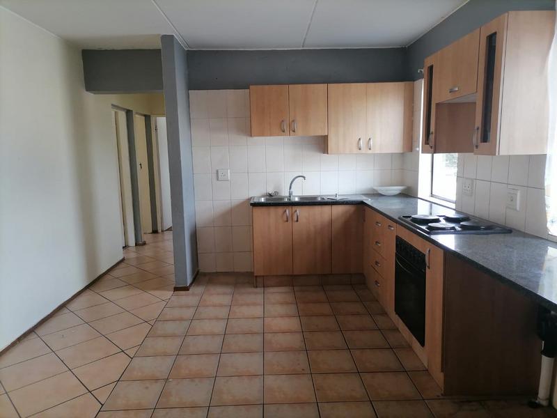 To Let 3 Bedroom Property for Rent in Gosforth Park Gauteng