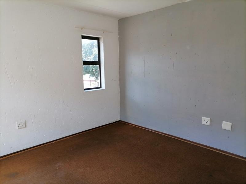 To Let 3 Bedroom Property for Rent in Gosforth Park Gauteng