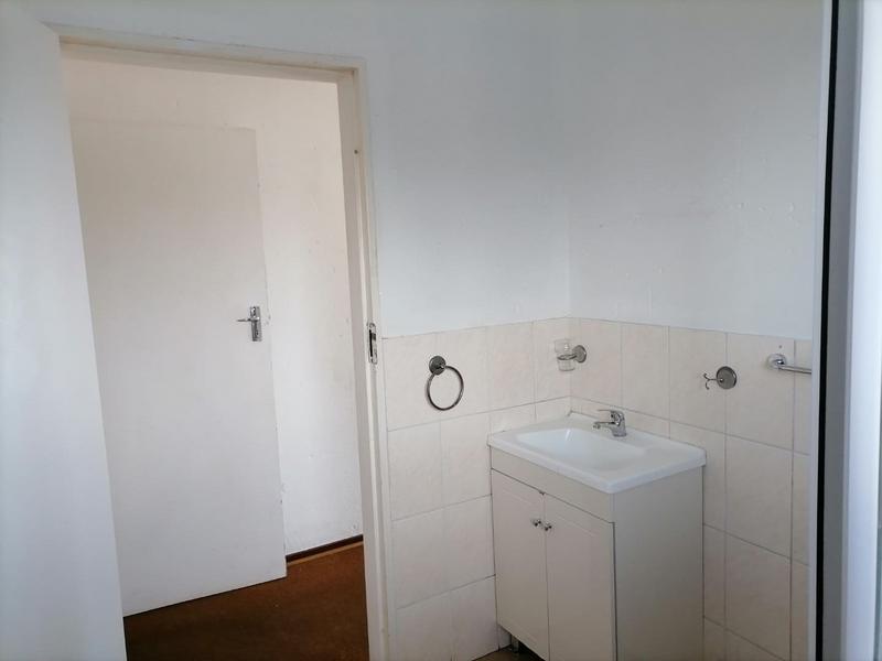 To Let 3 Bedroom Property for Rent in Gosforth Park Gauteng