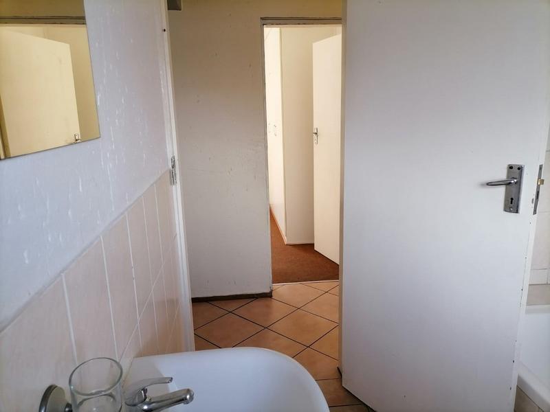 To Let 3 Bedroom Property for Rent in Gosforth Park Gauteng