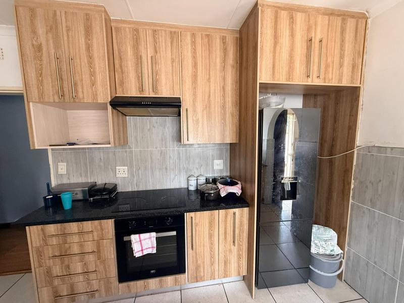 To Let 4 Bedroom Property for Rent in Glen Marais Gauteng