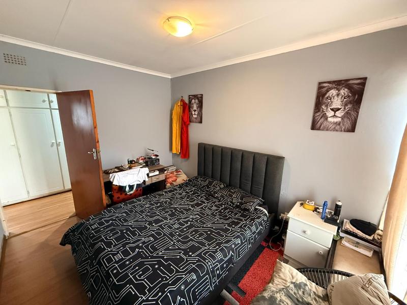 To Let 4 Bedroom Property for Rent in Glen Marais Gauteng
