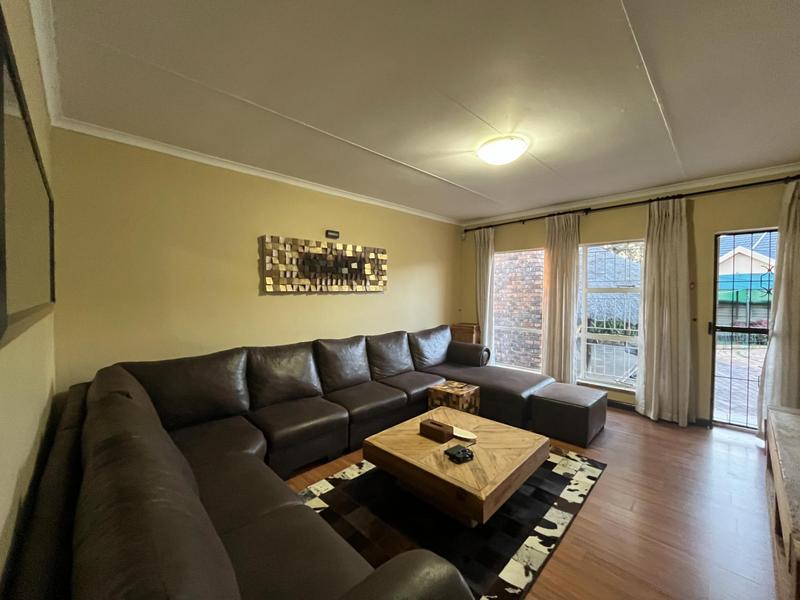 To Let 4 Bedroom Property for Rent in Glen Marais Gauteng