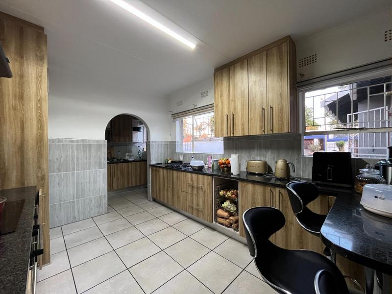To Let 4 Bedroom Property for Rent in Glen Marais Gauteng
