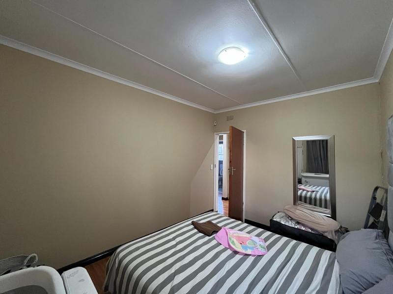 To Let 4 Bedroom Property for Rent in Glen Marais Gauteng