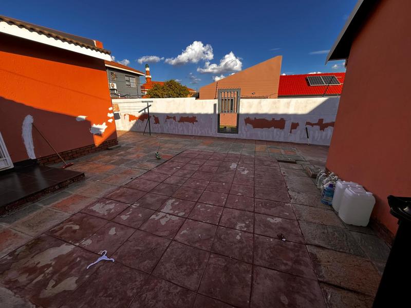 To Let 2 Bedroom Property for Rent in Zakariyya Park Gauteng