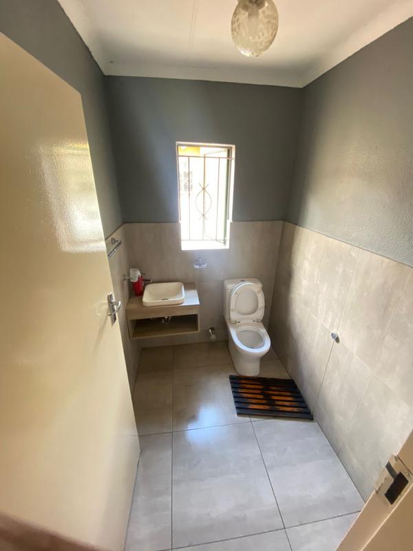 4 Bedroom Property for Sale in Zakariyya Park Gauteng