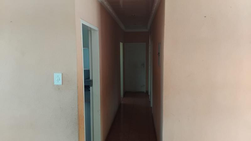 3 Bedroom Property for Sale in Zakariyya Park Gauteng