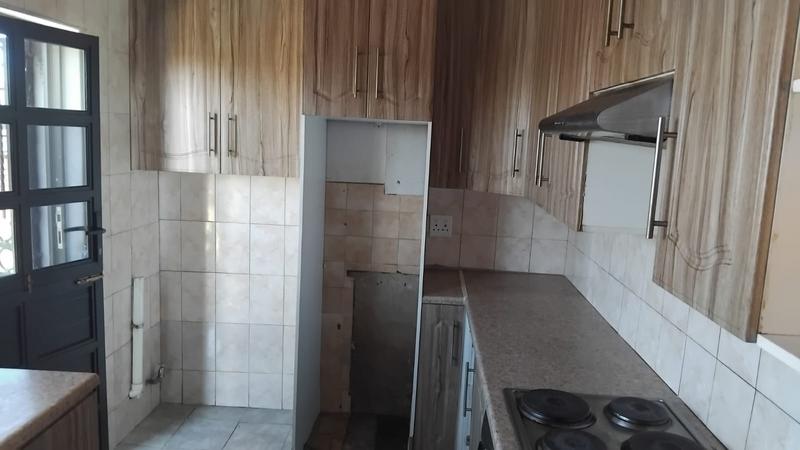 3 Bedroom Property for Sale in Zakariyya Park Gauteng