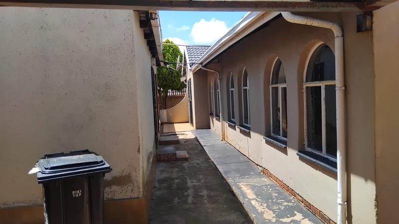 3 Bedroom Property for Sale in Zakariyya Park Gauteng