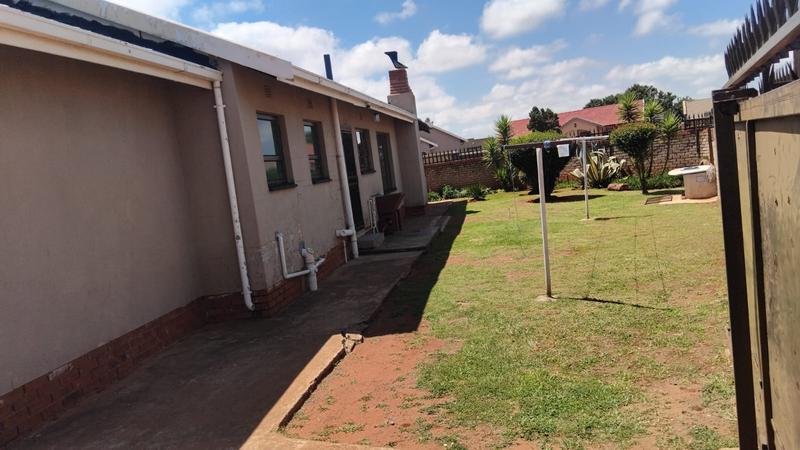3 Bedroom Property for Sale in Zakariyya Park Gauteng
