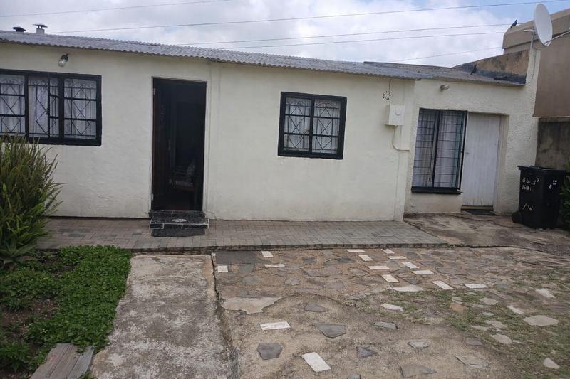 2 Bedroom Property for Sale in Orlando Gauteng