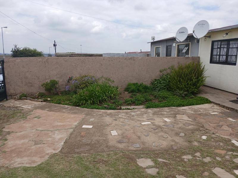 2 Bedroom Property for Sale in Orlando Gauteng