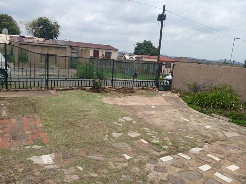 2 Bedroom Property for Sale in Orlando Gauteng