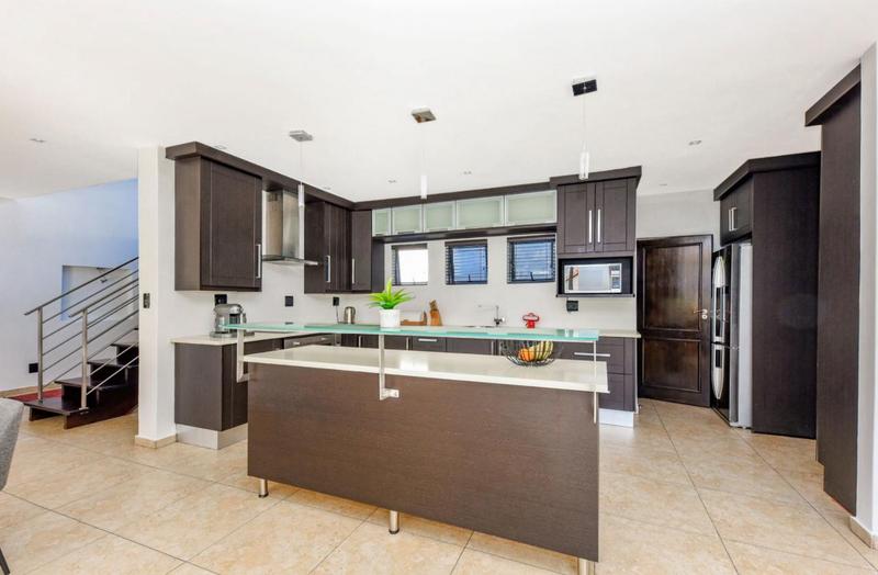 To Let 5 Bedroom Property for Rent in Beverley Gauteng