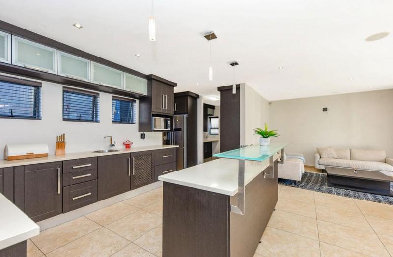 To Let 5 Bedroom Property for Rent in Beverley Gauteng