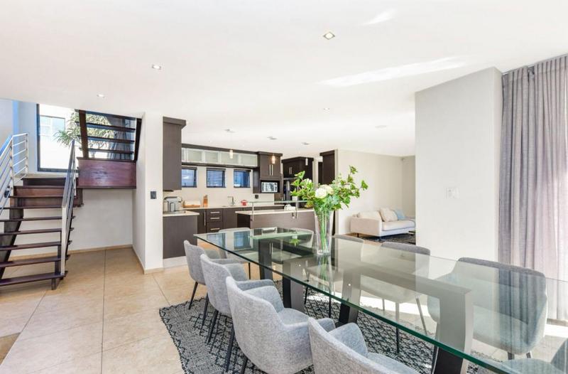 To Let 5 Bedroom Property for Rent in Beverley Gauteng