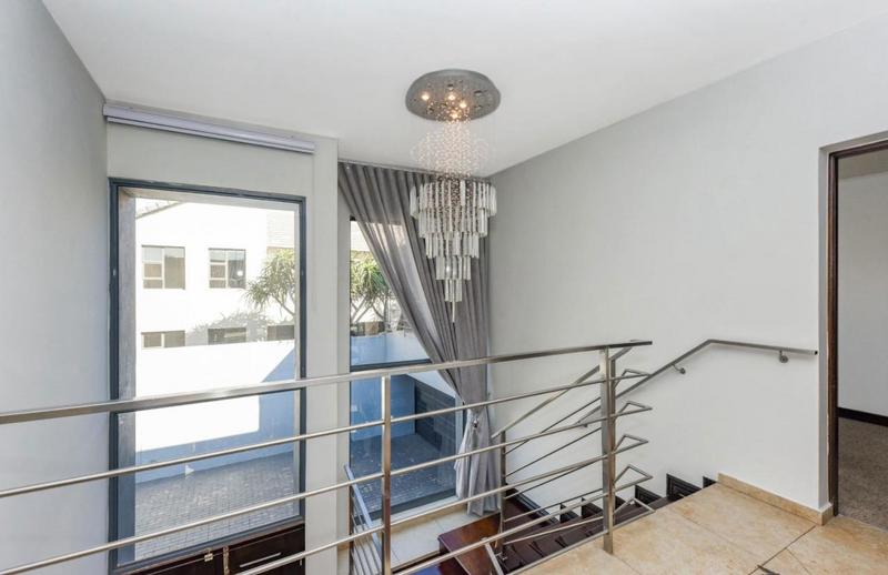 To Let 5 Bedroom Property for Rent in Beverley Gauteng