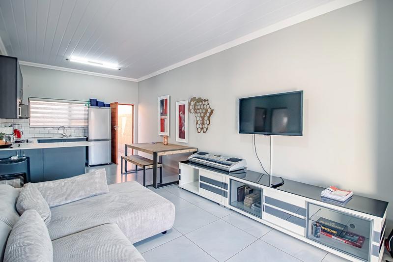 2 Bedroom Property for Sale in Annlin Gauteng