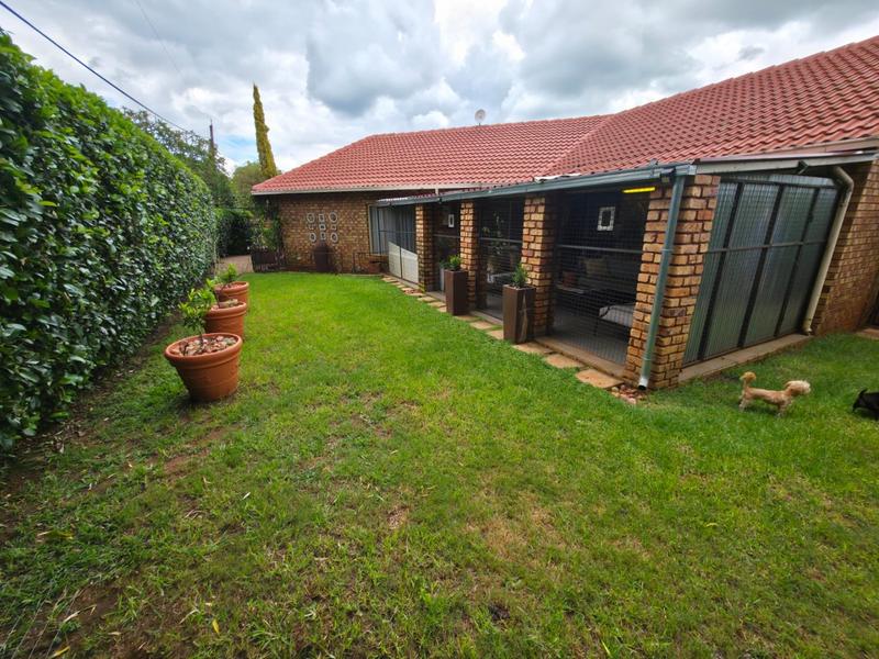 4 Bedroom Property for Sale in Annlin Gauteng