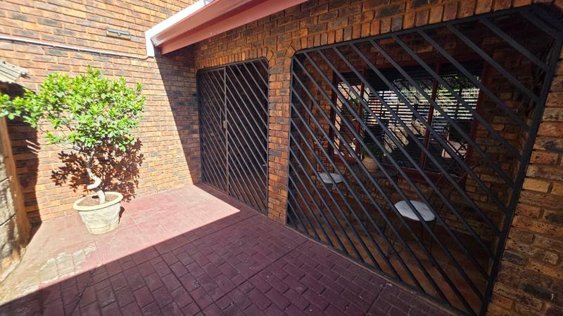 4 Bedroom Property for Sale in Doornpoort Gauteng