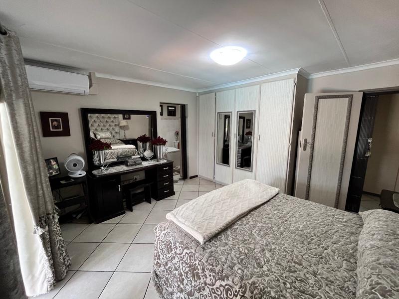 4 Bedroom Property for Sale in Montana Tuine Gauteng