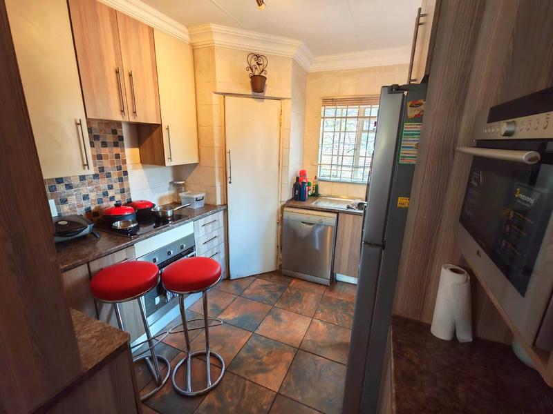 3 Bedroom Property for Sale in Sinoville Gauteng