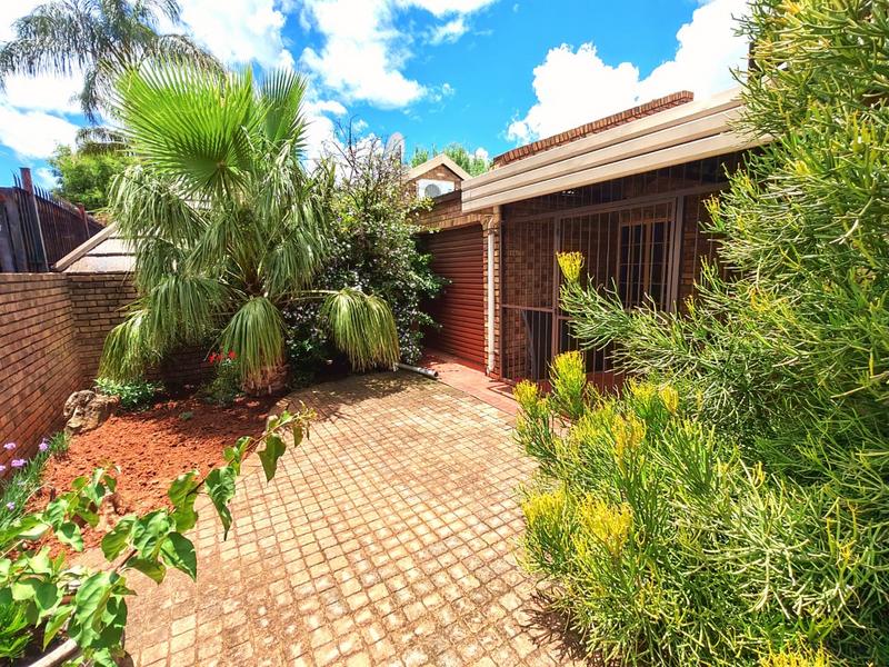 3 Bedroom Property for Sale in Sinoville Gauteng