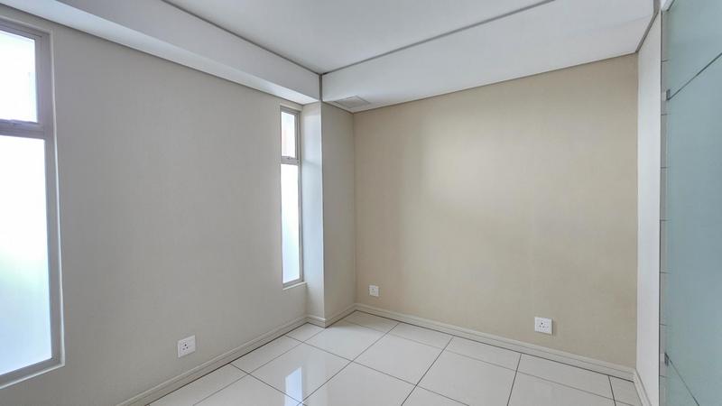 To Let 2 Bedroom Property for Rent in Rosebank Gauteng