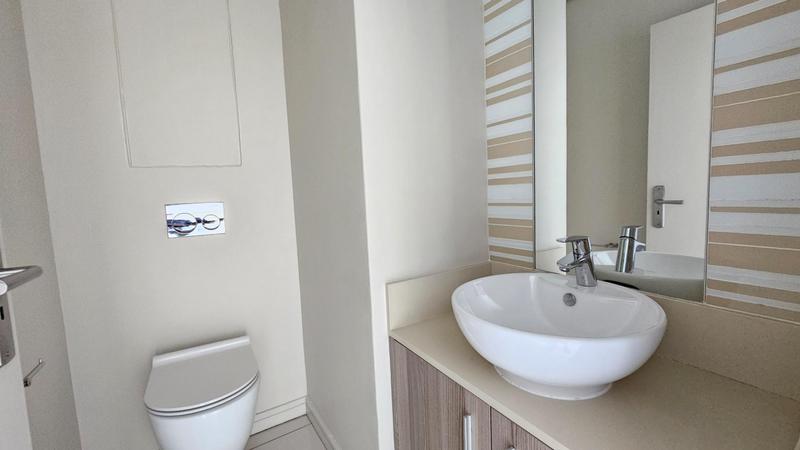 To Let 2 Bedroom Property for Rent in Rosebank Gauteng