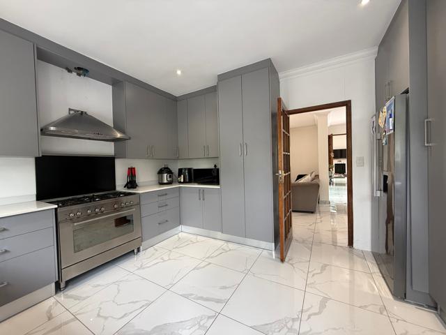 3 Bedroom Property for Sale in Bryanston Gauteng