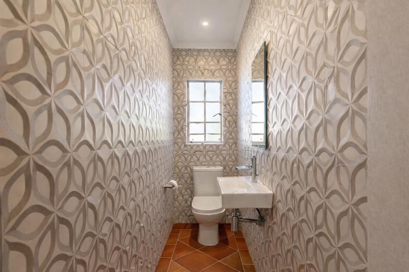 2 Bedroom Property for Sale in Waterkloof Ridge Gauteng