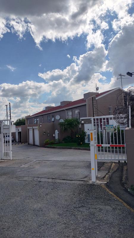 2 Bedroom Property for Sale in Haddon Gauteng