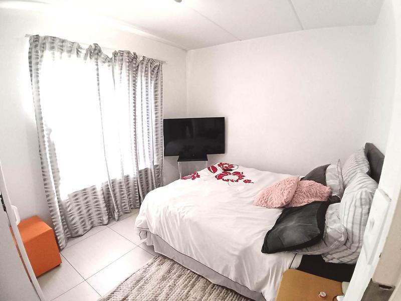 2 Bedroom Property for Sale in Noordwyk Gauteng