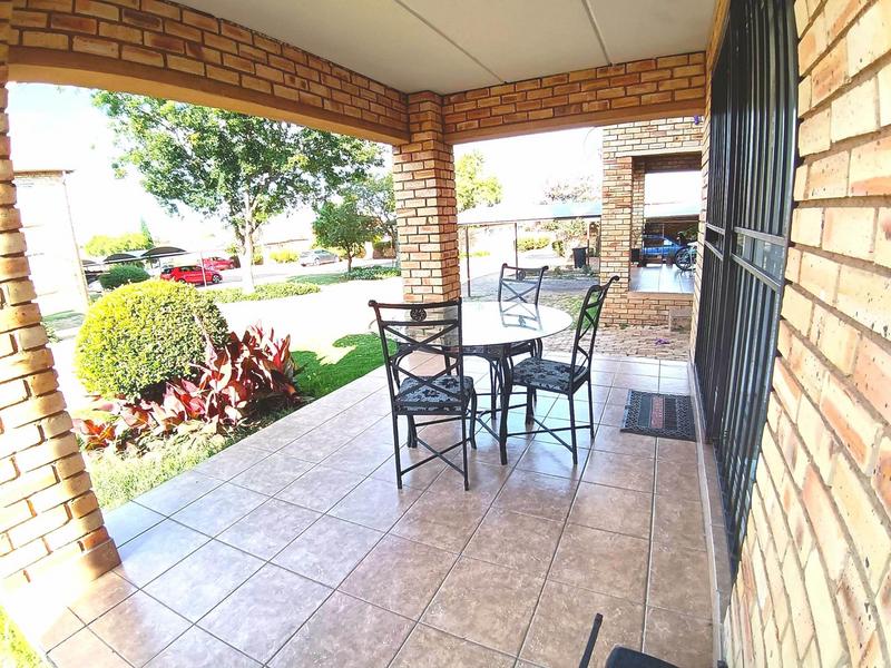 2 Bedroom Property for Sale in Noordwyk Gauteng