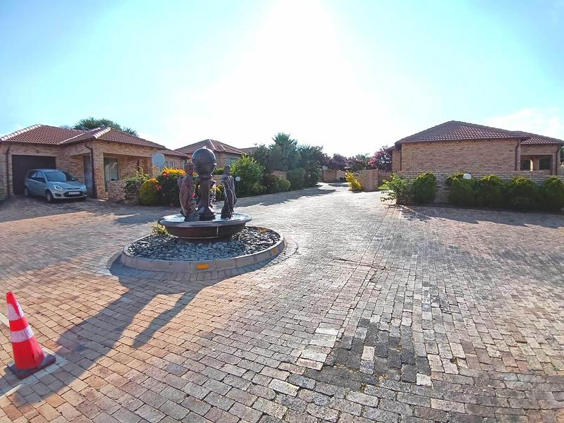 2 Bedroom Property for Sale in Noordwyk Gauteng