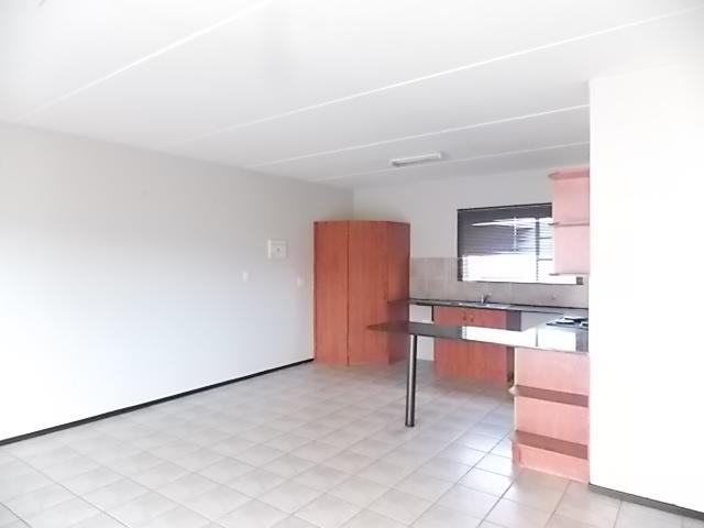 2 Bedroom Property for Sale in Bardene Gauteng