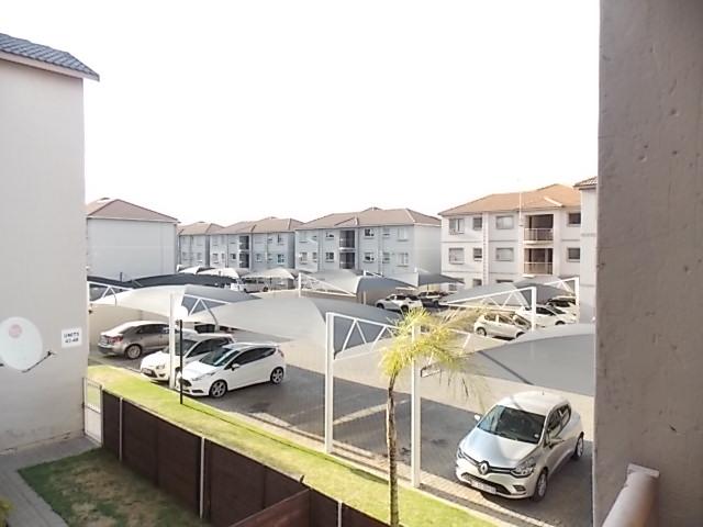 2 Bedroom Property for Sale in Bardene Gauteng