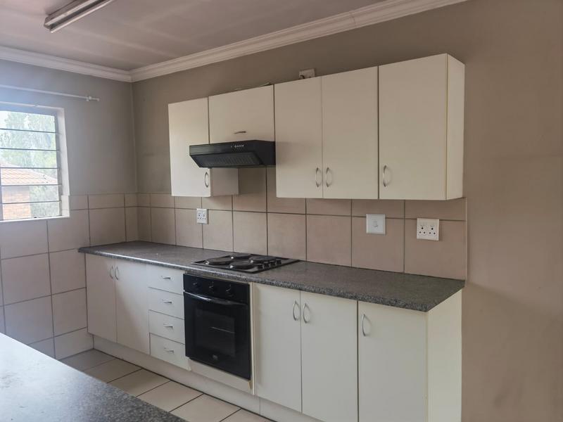 To Let 3 Bedroom Property for Rent in Selection Park Gauteng