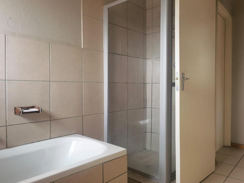 To Let 3 Bedroom Property for Rent in Selection Park Gauteng