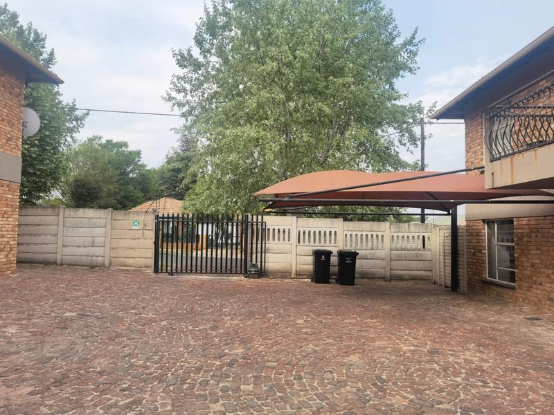 To Let 3 Bedroom Property for Rent in Selection Park Gauteng