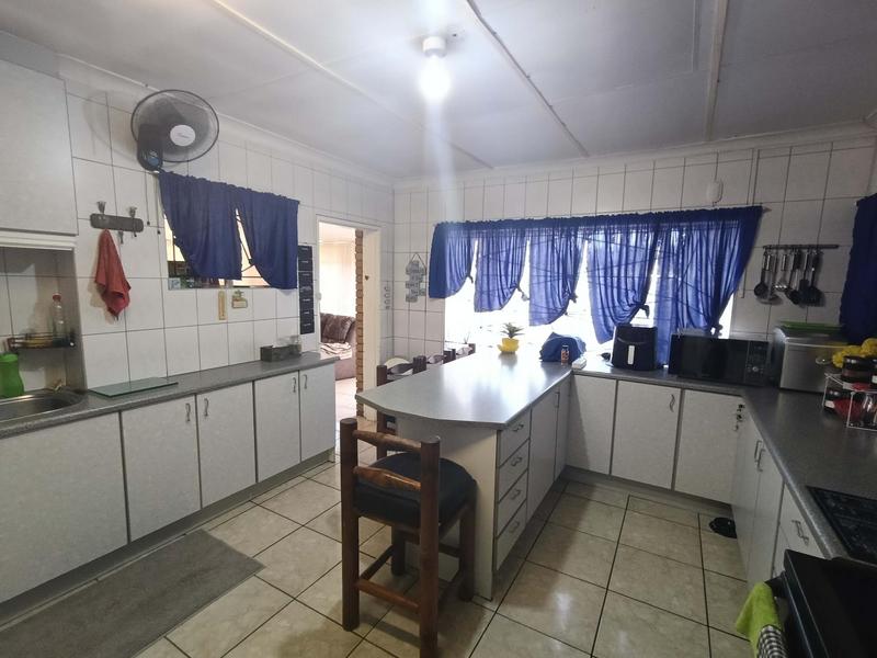 3 Bedroom Property for Sale in Lodeyko Gauteng