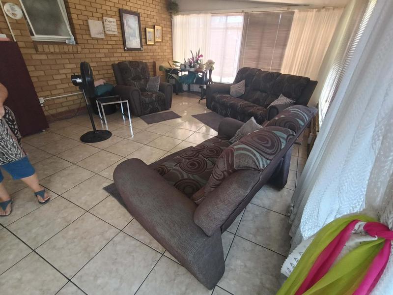 3 Bedroom Property for Sale in Lodeyko Gauteng