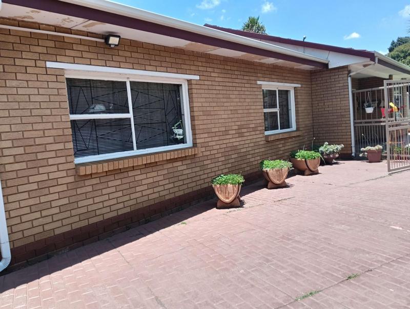 3 Bedroom Property for Sale in Lodeyko Gauteng