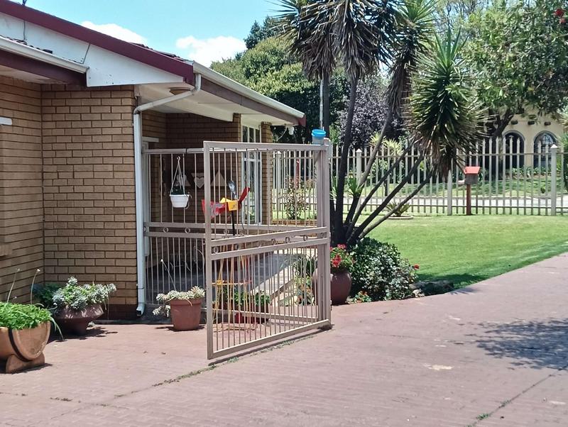 3 Bedroom Property for Sale in Lodeyko Gauteng