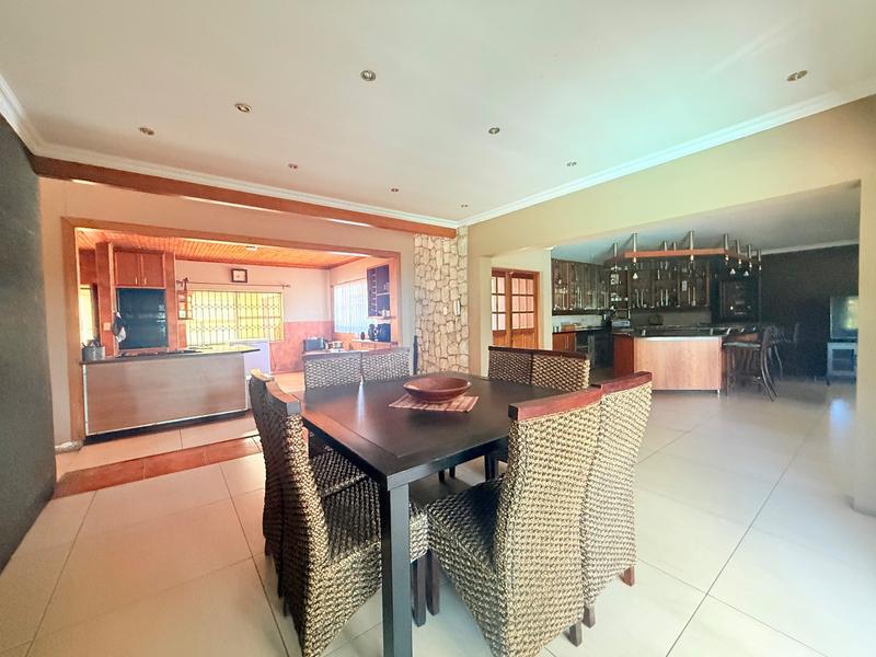 4 Bedroom Property for Sale in Flora Gardens Gauteng